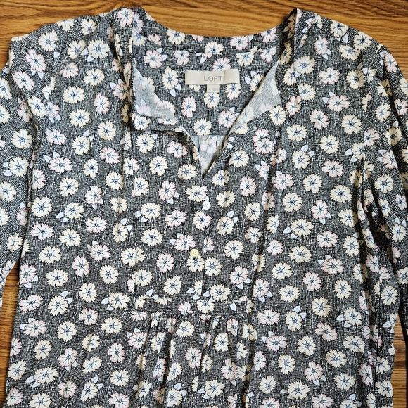 Loft EUC Floral Print Women's Top • Size XS - Picture 6 of 11